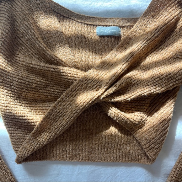 Sky&Sparrow - Brown Cropped Long Sleeve (S) - Picture 3 of 4